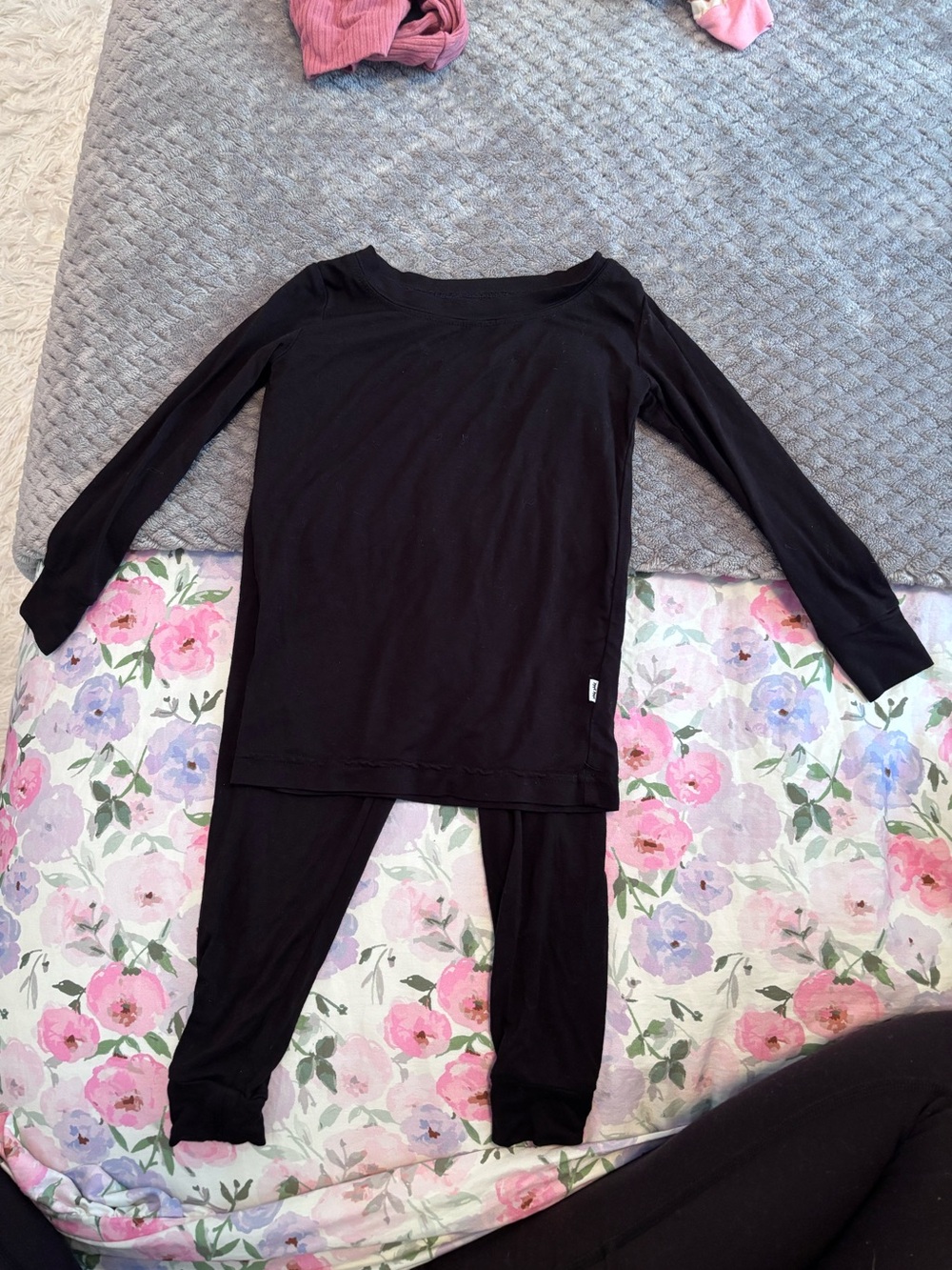 Little Sleepies Black Long-Sleeve Kids Pajama Set. GUC. 12-18 Months.